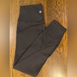 Lululemon black tights. Very good used condition.